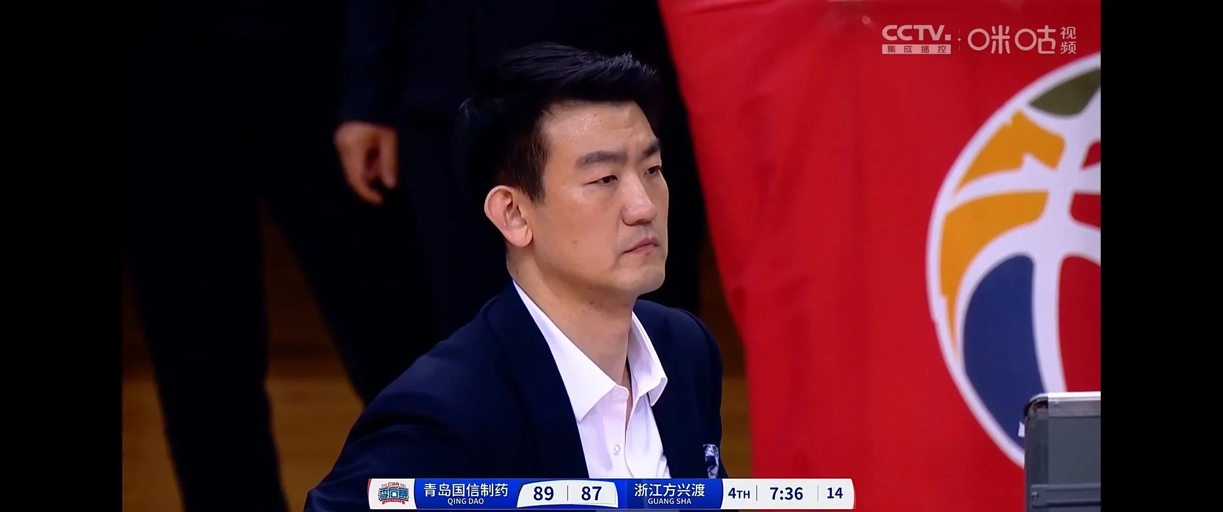 太阳球员公开质疑裁判判罚尺度，引争议，选择一点而且认为.